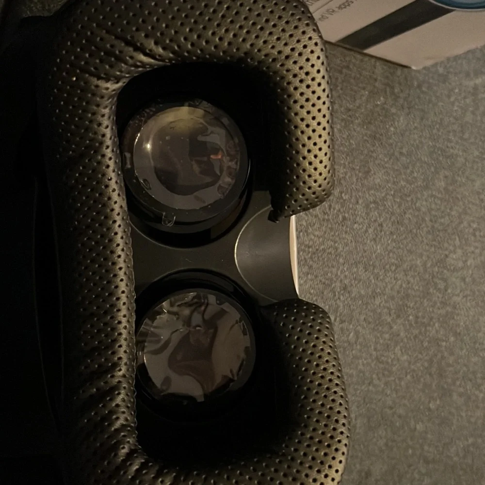 Virtual reality headset